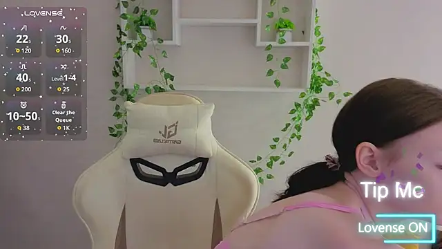 Jennie Hunter online show from 5, 12, 2025