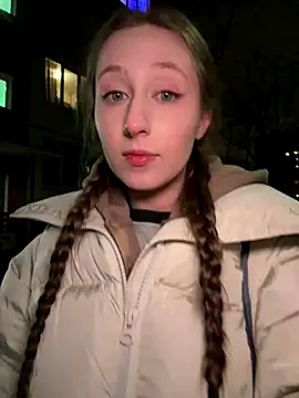 FroggyAnna online show from 16, 12, 2025