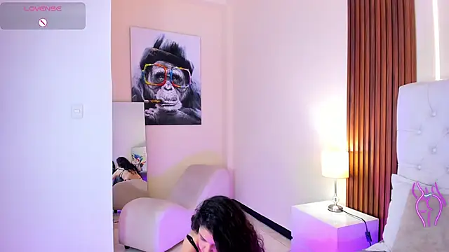 IrisLaurent online show from 2, 11, 2025