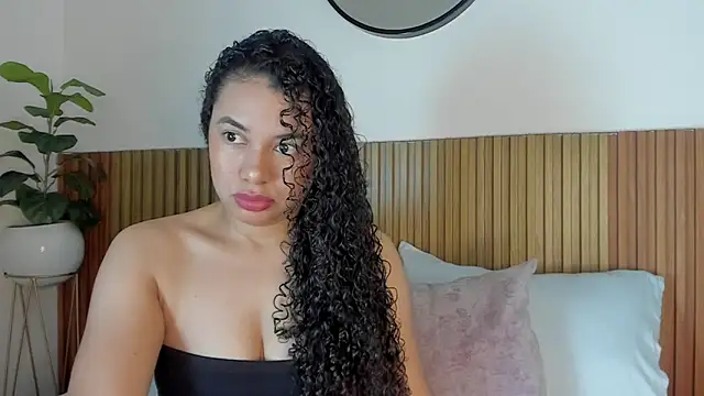 angie leonn online show from 16, 9, 2025