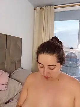 Snapshot of LoanaSantos chatting on 23, 5, 2026 LoanaSantos online show from 23, 5, 2026