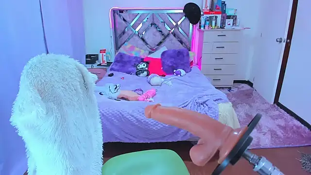 Luna Analya online show from 6, 11, 2025