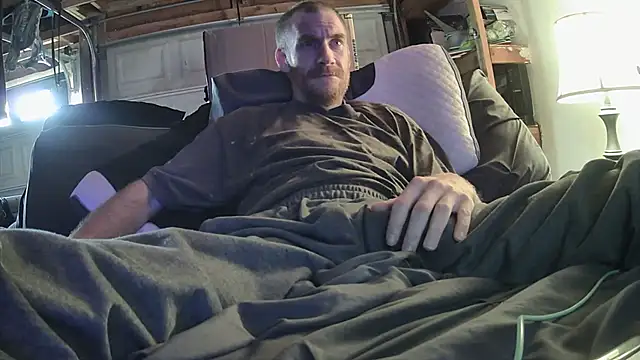 Snapshot of Tiggitytomociti chatting on 6, 11, 2025 Tiggitytomociti online show from 6, 11, 2025