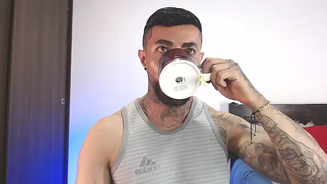 andrea de lucaa online show from 8, 4, 2026