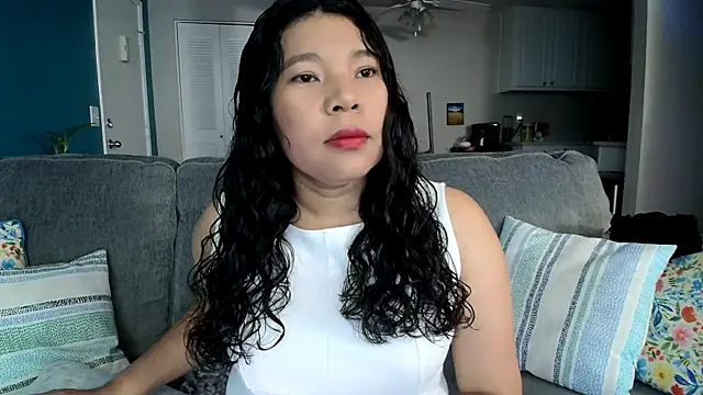 Snapshot of SHEILYN_ chatting on 17, 5, 2026 SHEILYN online show from 17, 5, 2026