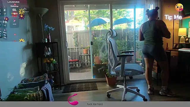 Snapshot of SHEILYN_ chatting on 23, 7, 2026 SHEILYN online show from 23, 7, 2026