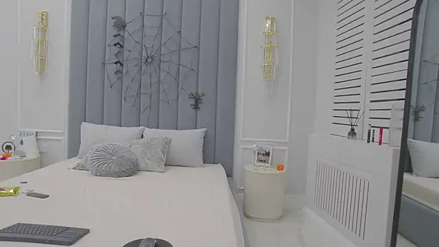 VioletAsh online show from 3, 11, 2025