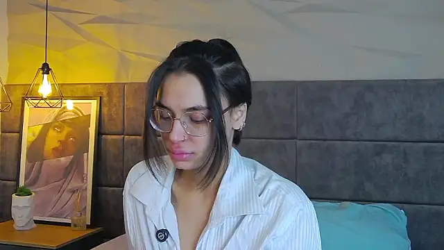 VioletAsh online show from 2, 2, 2026