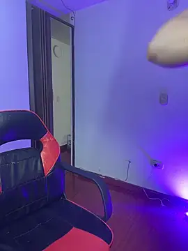 Candy Velvet online show from 16, 4, 2026