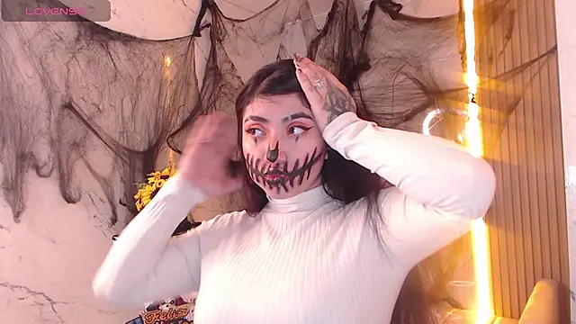 Sophia tf online show from 7, 10, 2025