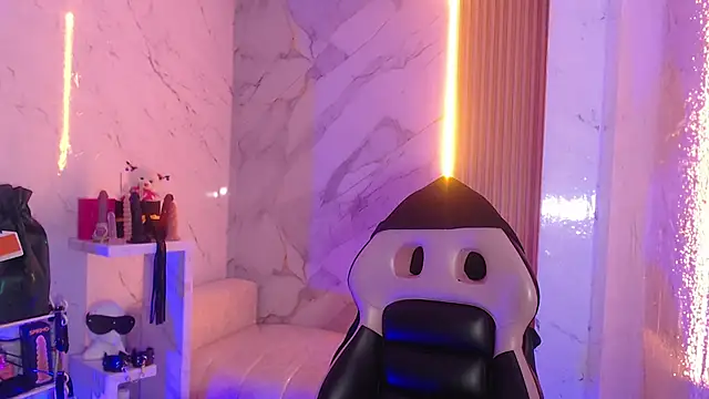 Sophia tf online show from 12, 2, 2026