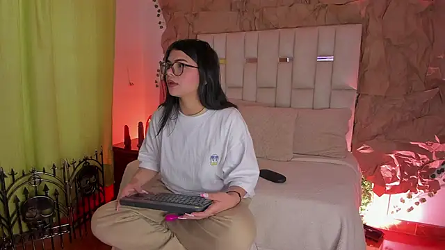 Jade Nmm online show from 10, 10, 2025