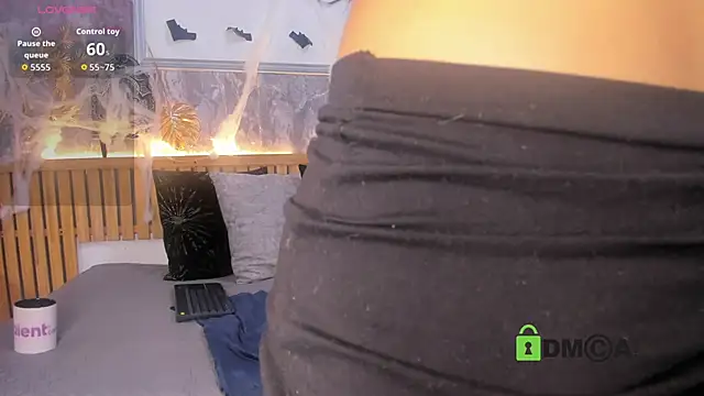 Snapshot of princequinn_ chatting on 22, 10, 2025 princequinn online show from 22, 10, 2025