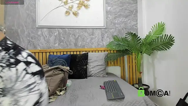 Snapshot of princequinn_ chatting on 21, 12, 2025 princequinn online show from 21, 12, 2025