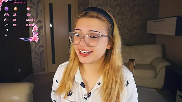 Snapshot of VerniceEngelking chatting on 11, 9, 2025 VerniceEngelking online show from 11, 9, 2025