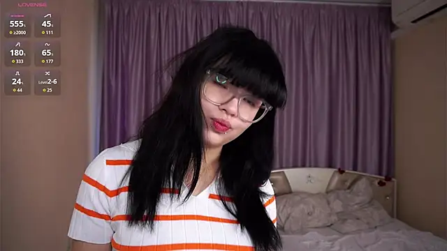 Snapshot of VerniceEngelking chatting on 3, 10, 2025 VerniceEngelking online show from 3, 10, 2025