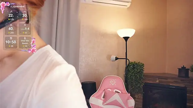 Snapshot of VerniceEngelking chatting on 31, 10, 2025 VerniceEngelking online show from 31, 10, 2025