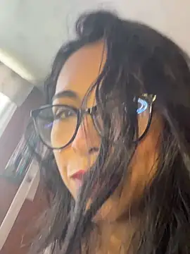 Emma  cumlovee online show from 21, 5, 2026
