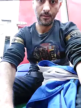 Snapshot of mahdiDido chatting on 12, 11, 2025 mahdiDido online show from 12, 11, 2025