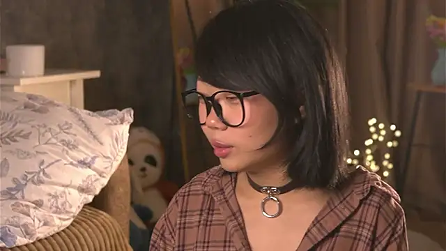  molly molly molly  online show from 8, 4, 2026