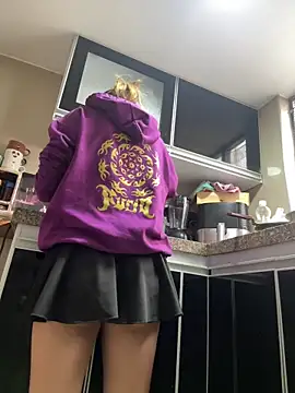 Snapshot of sabrina_rosee chatting on 15, 9, 2025 sabrina rosee online show from 15, 9, 2025