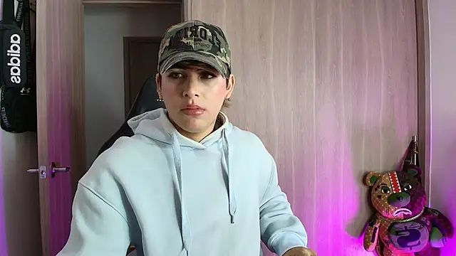 brunothompson3 online show from 10, 9, 2025