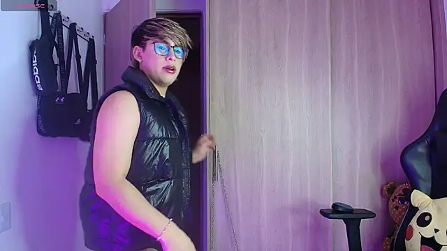 brunothompson3 online show from 13, 10, 2025