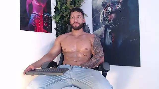 massimofiore  online show from 11, 6, 2026