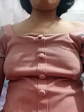 Snapshot of Thaohoa_love chatting on 9, 9, 2025 Thaohoa love online show from 9, 9, 2025