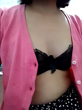 Snapshot of Thaohoa_love chatting on 16, 9, 2025 Thaohoa love online show from 16, 9, 2025