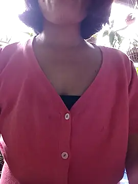 Snapshot of Thaohoa_love chatting on 25, 9, 2025 Thaohoa love online show from 25, 9, 2025