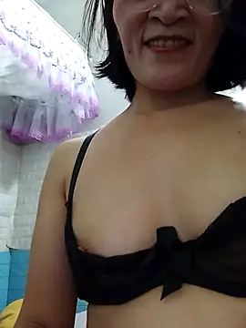 Snapshot of Thaohoa_love chatting on 27, 9, 2025 Thaohoa love online show from 27, 9, 2025