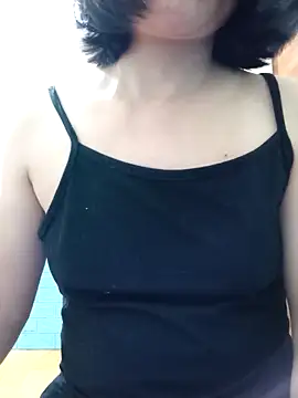 Snapshot of Thaohoa_love chatting on 14, 10, 2025 Thaohoa love online show from 14, 10, 2025