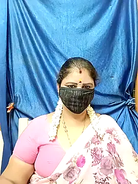 Snapshot of sushma26 chatting on 29, 9, 2025 sushma26 online show from 29, 9, 2025