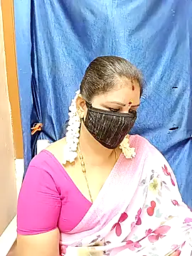 Snapshot of sushma26 chatting on 4, 10, 2025 sushma26 online show from 4, 10, 2025