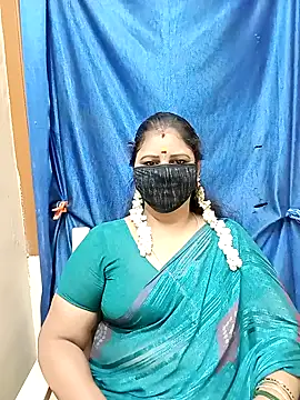 Snapshot of sushma26 chatting on 6, 10, 2025 sushma26 online show from 6, 10, 2025