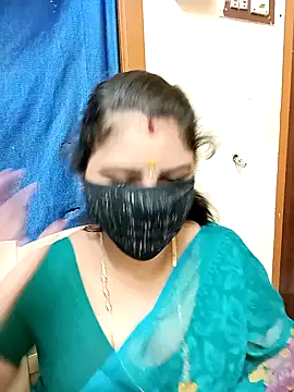 Snapshot of sushma26 chatting on 23, 10, 2025 sushma26 online show from 23, 10, 2025