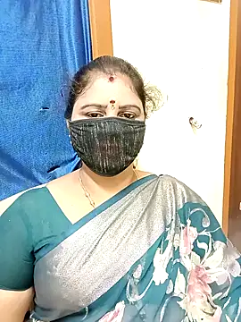 Snapshot of sushma26 chatting on 25, 11, 2025 sushma26 online show from 25, 11, 2025