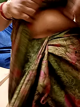 Snapshot of sushma26 chatting on 18, 5, 2026 sushma26 online show from 18, 5, 2026