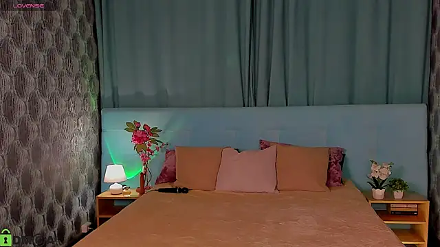 Aurora Bennet online show from 3, 10, 2025