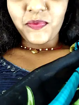 AnanyaKapoor89 online show from 8, 10, 2025