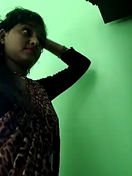 AnanyaKapoor89 online show from 21, 11, 2025