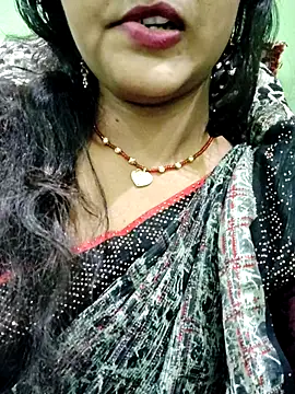 AnanyaKapoor89 online show from 3, 12, 2025