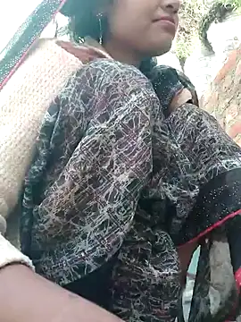 AnanyaKapoor89 online show from 5, 12, 2025