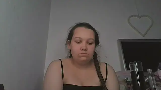 Snapshot of lu_official1 chatting on 23, 11, 2025 lu official1 online show from 23, 11, 2025