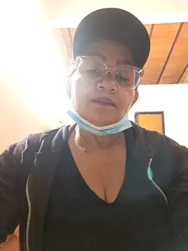 Vickysweeeettt online show from 5, 4, 2026