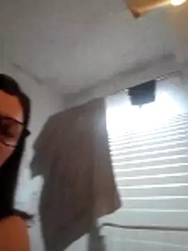 Snapshot of Aambre95Esexy chatting on 12, 11, 2025 Aambre95Esexy online show from 12, 11, 2025