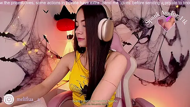Snapshot of Melifluaa chatting on 15, 10, 2025 Melifluaa online show from 15, 10, 2025