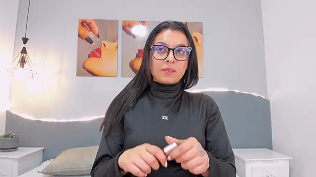 Snapshot of Sara_mora_ chatting on 28, 5, 2026 Sara mora online show from 28, 5, 2026