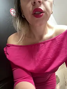 Snapshot of ladywithbigass chatting on 8, 1, 2025 ladywithbigass online show from 8, 1, 2025